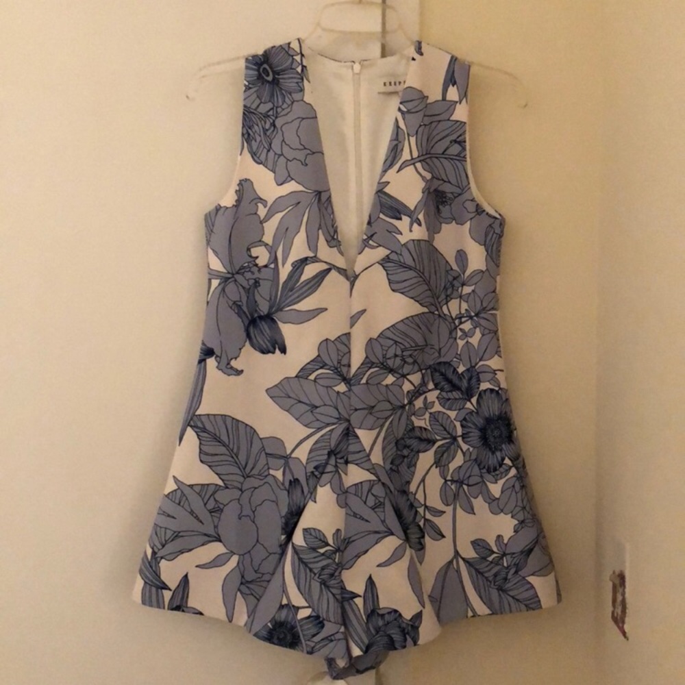 Keepsake the label blue and white romper NWOT